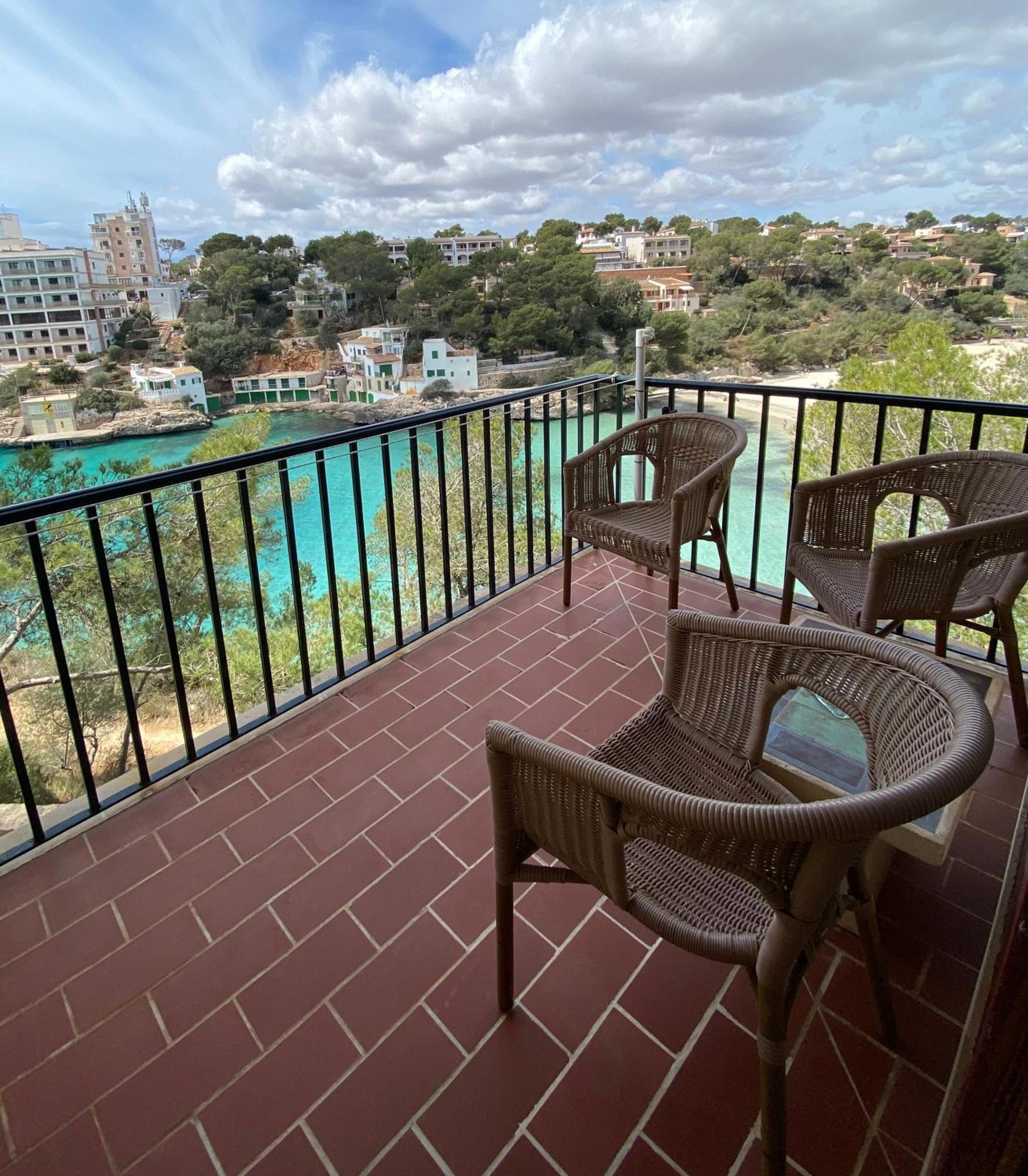 Hostal Palmaria Santanyi Buitenkant foto