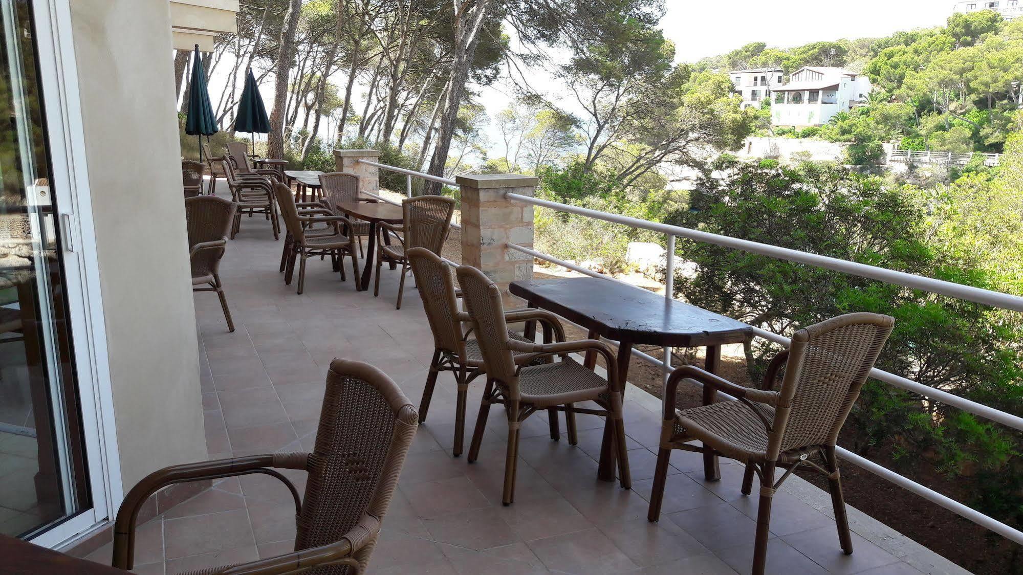 Hostal Palmaria Santanyi Buitenkant foto